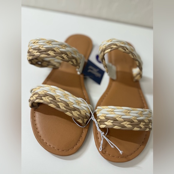 NWT Women's Anita Two-band Slide Sandals -
Universal Thread Cream 6 - Picture 5 of 7